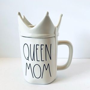 Rae Dunn “Queen Mom” Mug